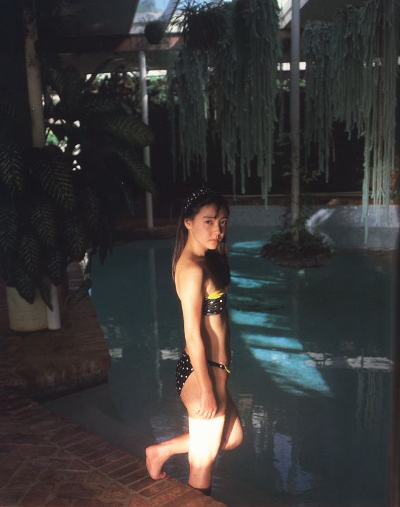 [色気]五十嵐いづみ 食い込むハイレグがエロい水着グラビア画像29枚！ 5