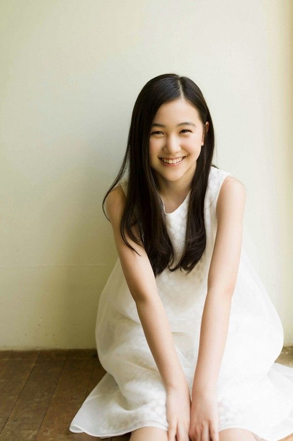 【S級美少女】山口まゆ 画像68枚！制服・ホットパンツ・ワンピースの太ももがエロいグラビア 44