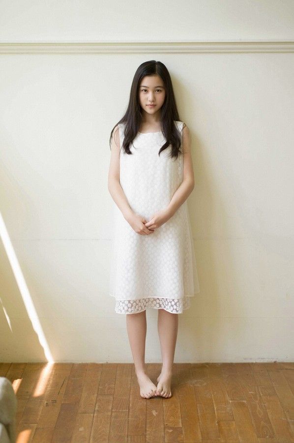 【S級美少女】山口まゆ 画像68枚！制服・ホットパンツ・ワンピースの太ももがエロいグラビア 51