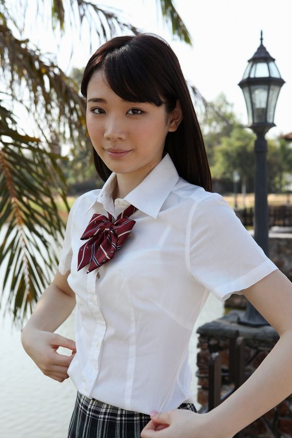 [可愛い]末永みゆ コスプレ画像100枚！M字開脚の股間が抜ける制服・レオタードグラビア 9