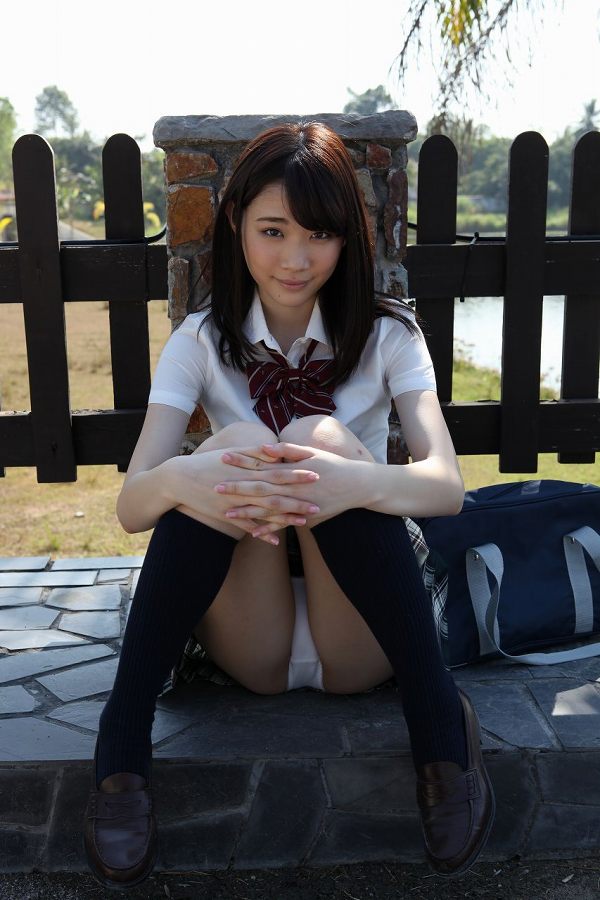 [可愛い]末永みゆ コスプレ画像100枚！M字開脚の股間が抜ける制服・レオタードグラビア 25