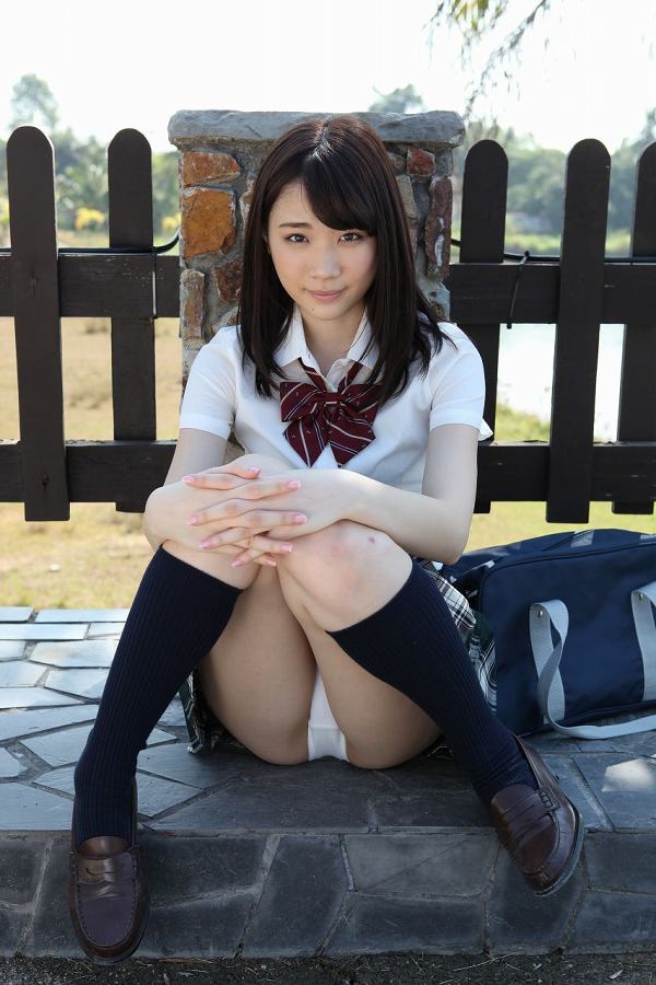 [可愛い]末永みゆ コスプレ画像100枚！M字開脚の股間が抜ける制服・レオタードグラビア 31