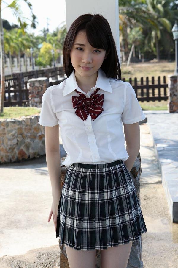 [可愛い]末永みゆ コスプレ画像100枚！M字開脚の股間が抜ける制服・レオタードグラビア 39