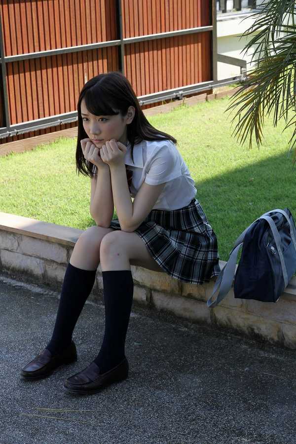 [可愛い]末永みゆ コスプレ画像100枚！M字開脚の股間が抜ける制服・レオタードグラビア 43