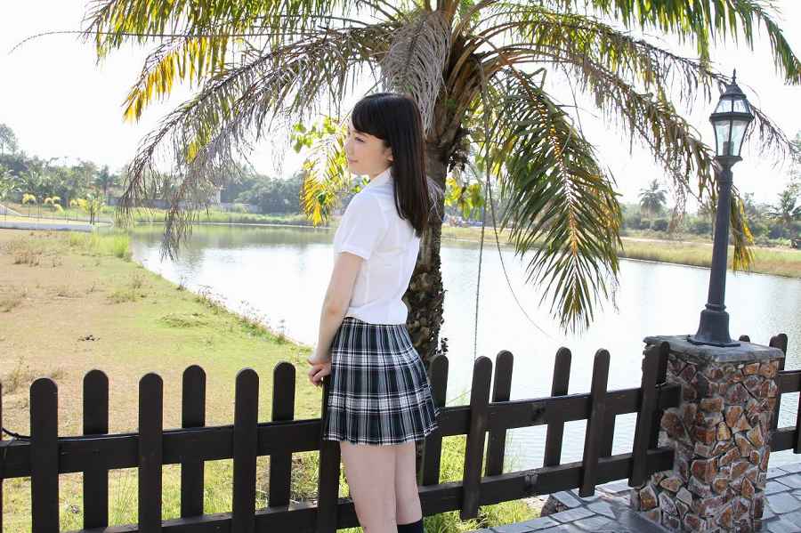 [可愛い]末永みゆ コスプレ画像100枚！M字開脚の股間が抜ける制服・レオタードグラビア 48