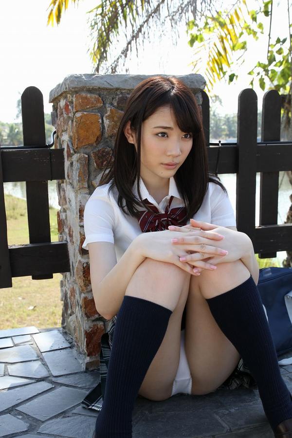 [可愛い]末永みゆ コスプレ画像100枚！M字開脚の股間が抜ける制服・レオタードグラビア 52