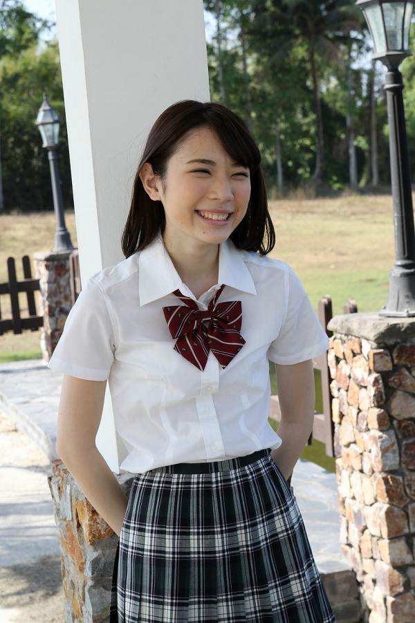 [可愛い]末永みゆ コスプレ画像100枚！M字開脚の股間が抜ける制服・レオタードグラビア 54