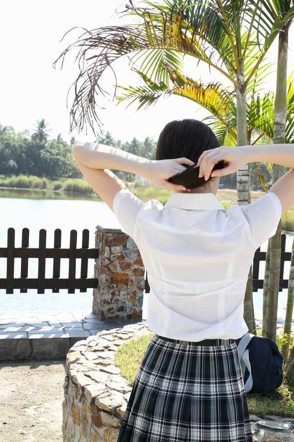 [可愛い]末永みゆ コスプレ画像100枚！M字開脚の股間が抜ける制服・レオタードグラビア 66