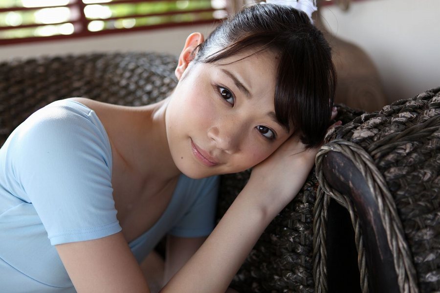 [可愛い]末永みゆ コスプレ画像100枚！M字開脚の股間が抜ける制服・レオタードグラビア 94