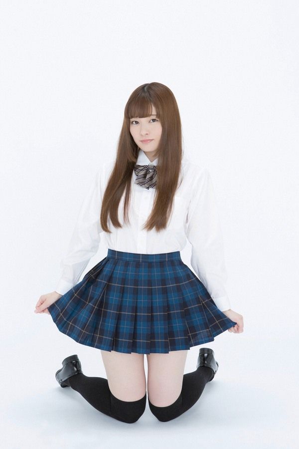 【S級美少女】奥崎優茉 エロ画像48枚！ニーハイ制服コスプレ・水着が抜けるグラビア 11