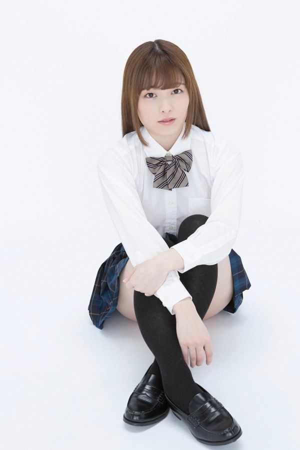 【S級美少女】奥崎優茉 エロ画像48枚！ニーハイ制服コスプレ・水着が抜けるグラビア 13