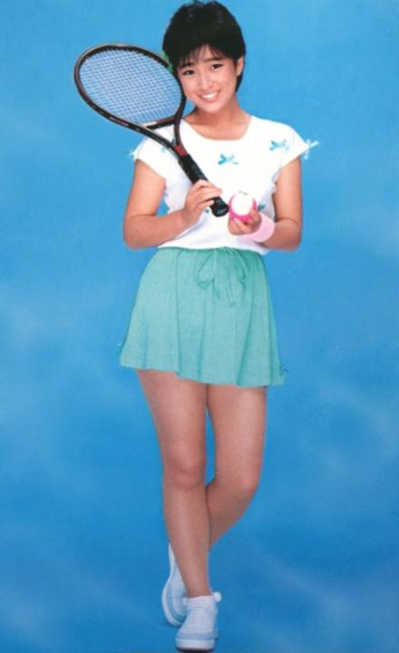 懐かしい！渡辺桂子 ハイレグ水着・ビキニ・セクシーグラビア画像26枚！ 26