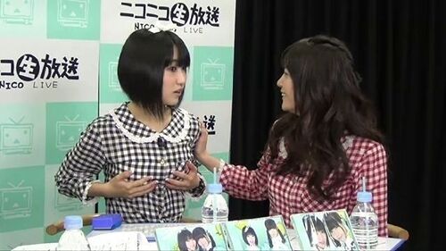 【美少女】悠木碧 エロ画像！胸チラおっぱいが抜けるGIFがたまらん 1