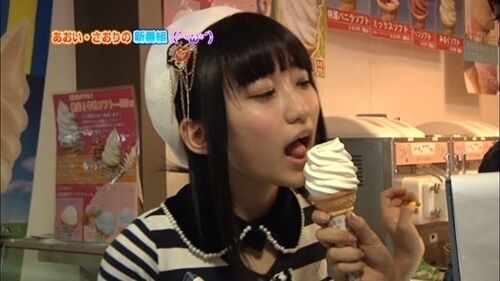 【美少女】悠木碧 エロ画像！胸チラおっぱいが抜けるGIFがたまらん 4
