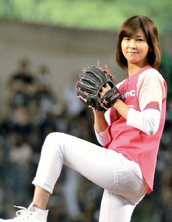 【S級美女】森高千里 お尻・足裏足指が抜ける画像！ 2