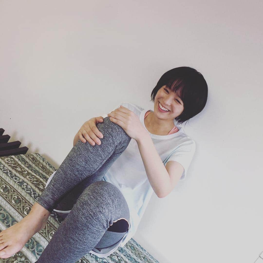 清楚系美女・清野菜名 足裏・足指の生足画像！ 10