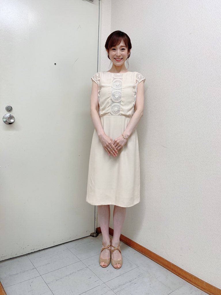 SSS級美女・江藤愛 足指・ふくらはぎの生足画像！ 5