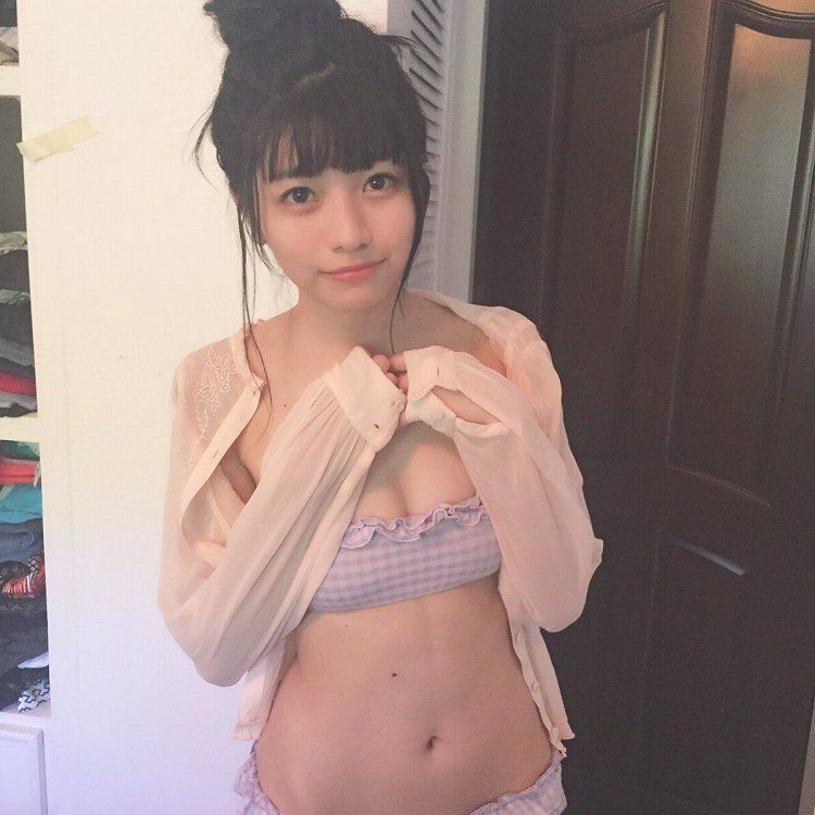 【S級美少女】石川夏海 エロ画像26枚！おっぱいや脇が抜ける水着グラビア 12