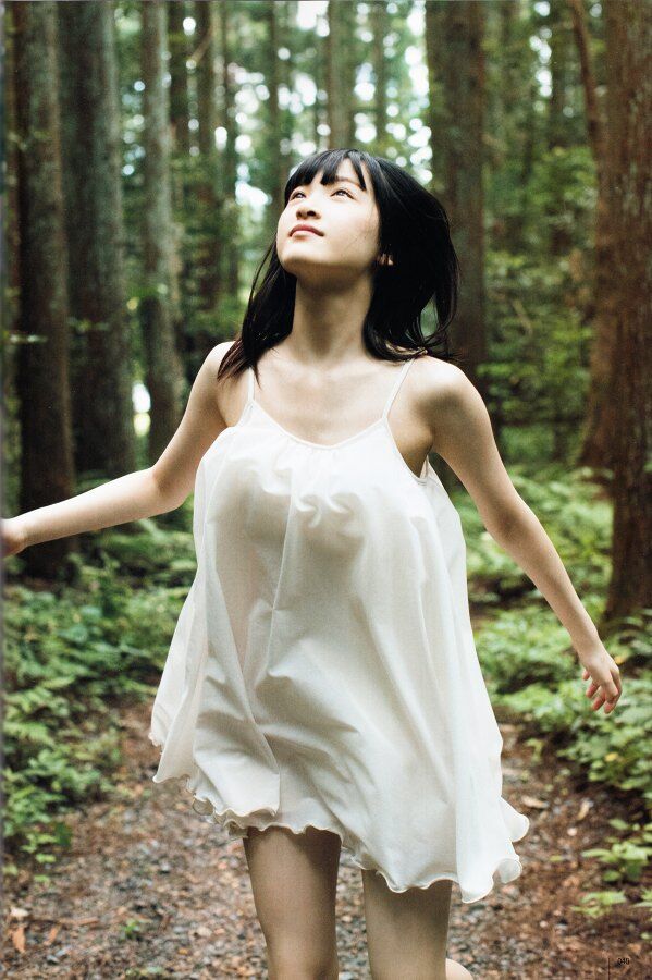 S級美少女・太野彩香 水着グラビア画像！ 13