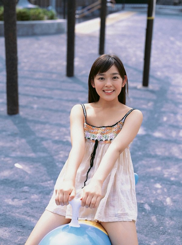 【美少女】矢作穂香(未来穂香) 画像77枚！美少女の制服やムチムチな太もものグラビアエロい 50